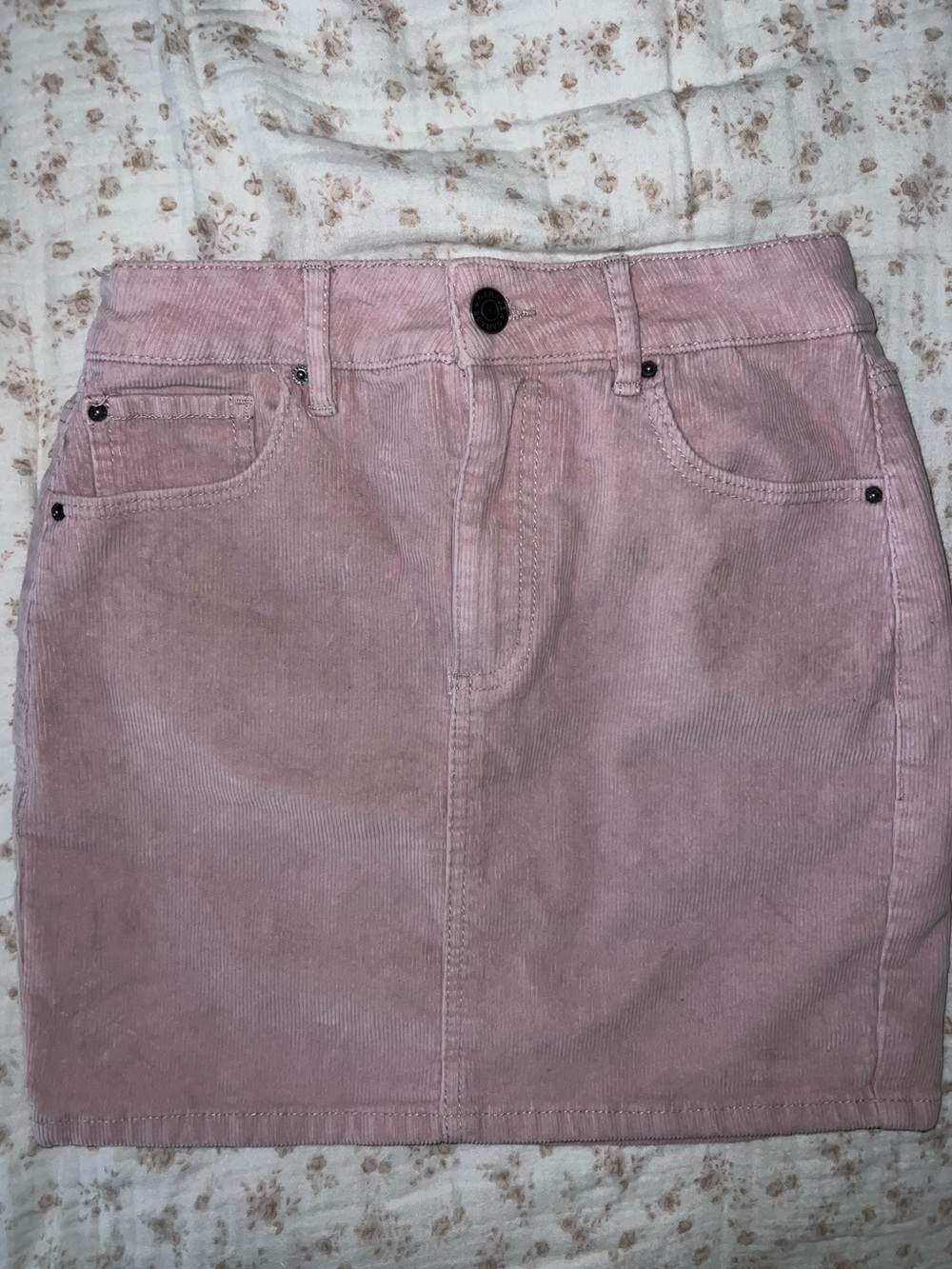 GARAGE - Light pink straight mini skirt